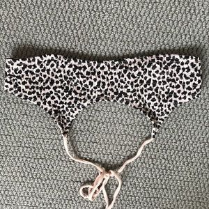 Sexy leopard bikini top